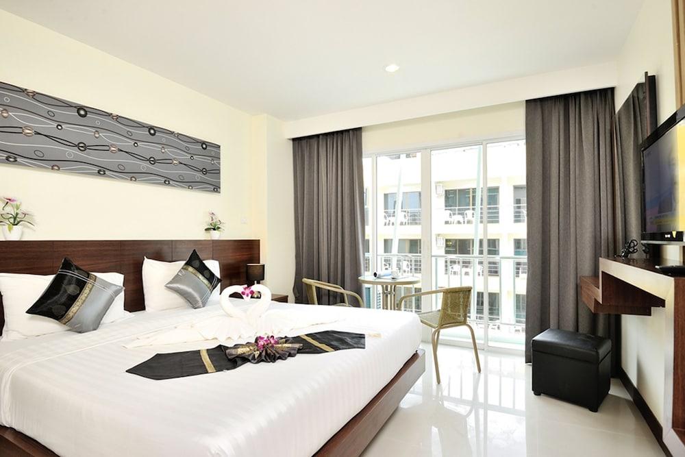 Pimrada Hotel Patong Extérieur photo