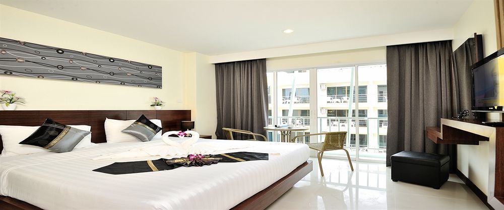 Pimrada Hotel Patong Extérieur photo