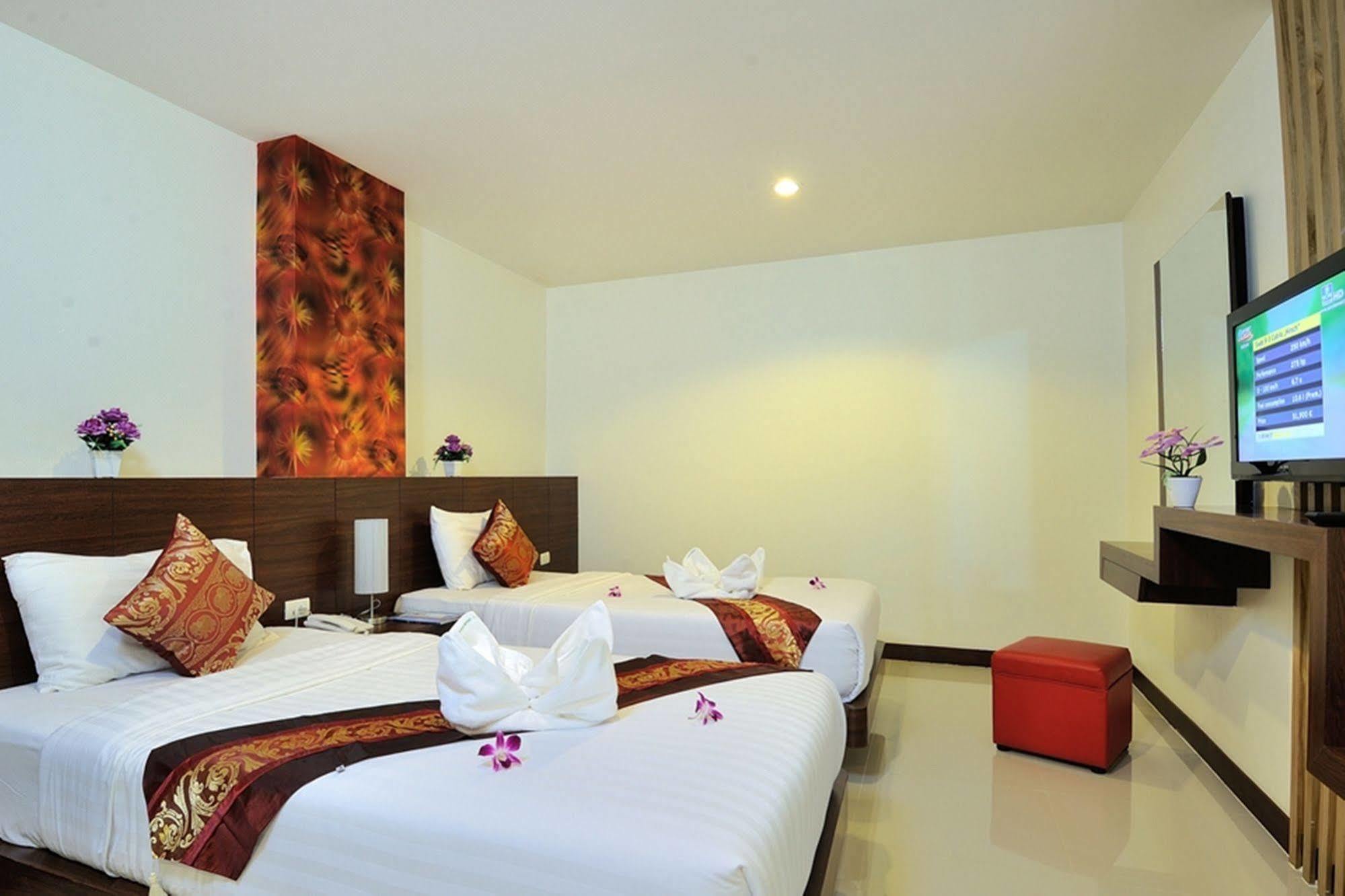 Pimrada Hotel Patong Extérieur photo
